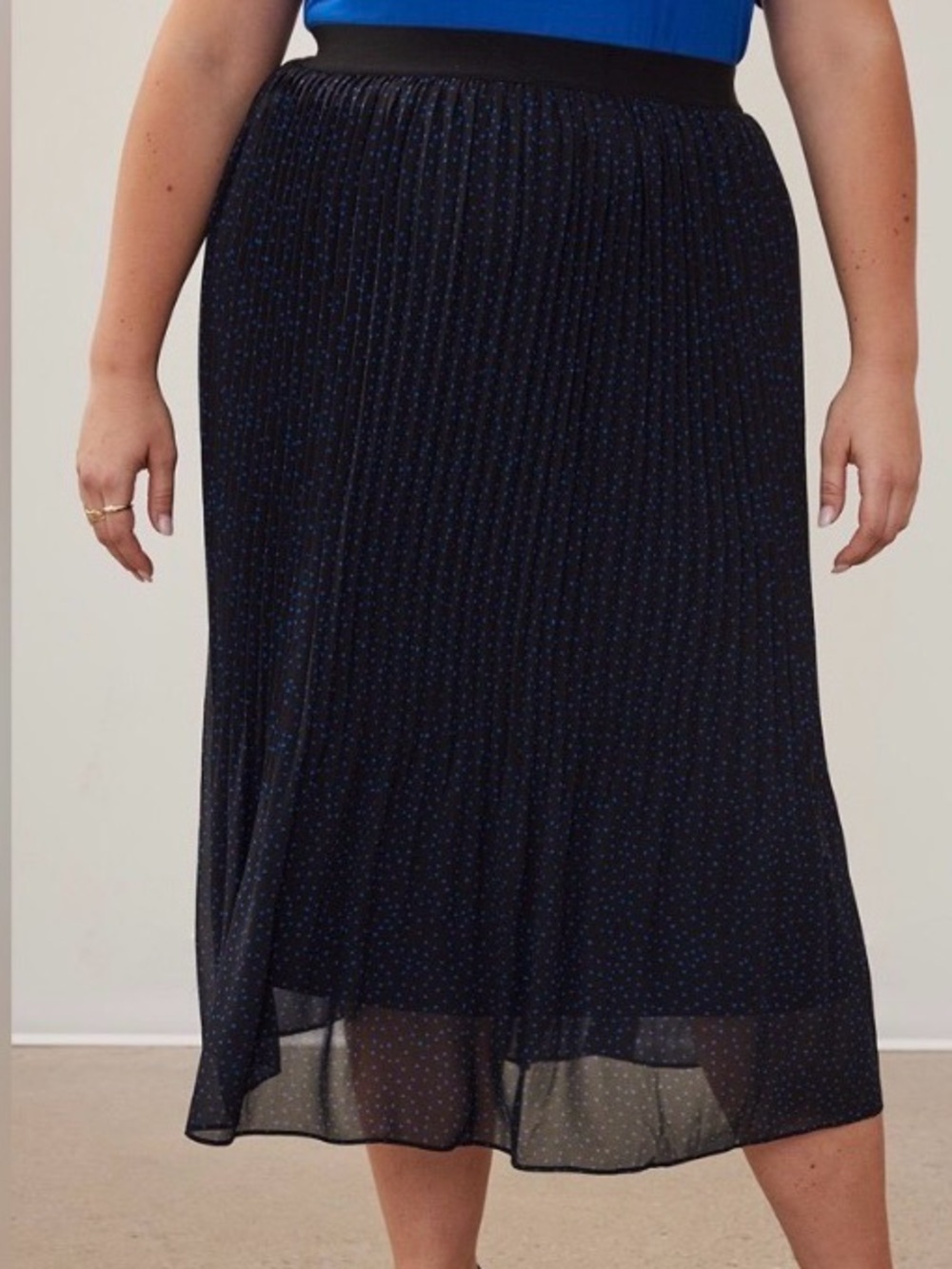 26W Pull On Pleated Chiffon Skirt with Subtle Blue Polka Dot Print:New With Tags - Picture 7 of 15